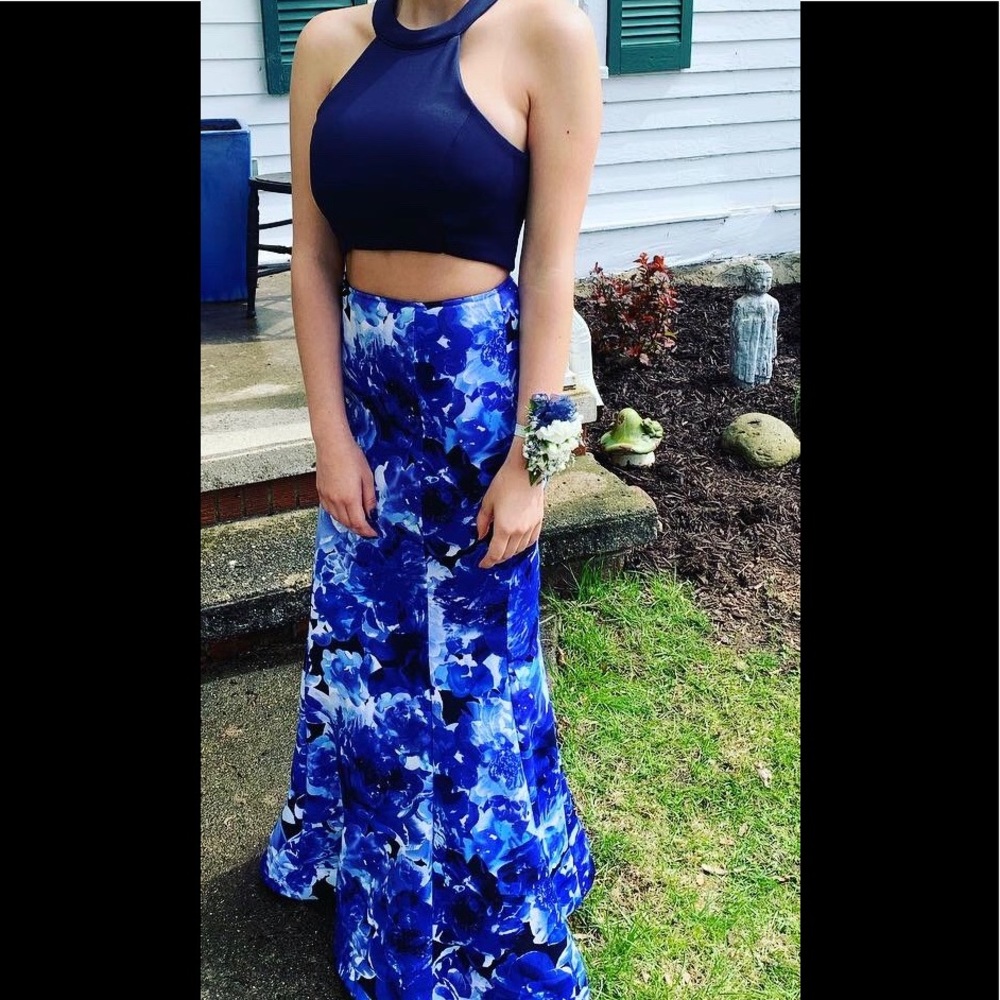 Mermaid style prom dresses